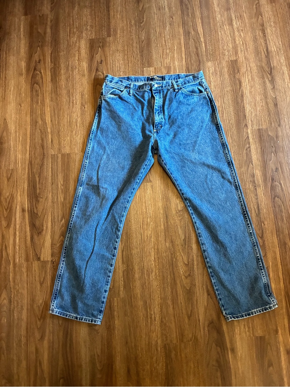 Wrangler George Strait Collection Men’s Blue Denim Straight Jeans size 38x32